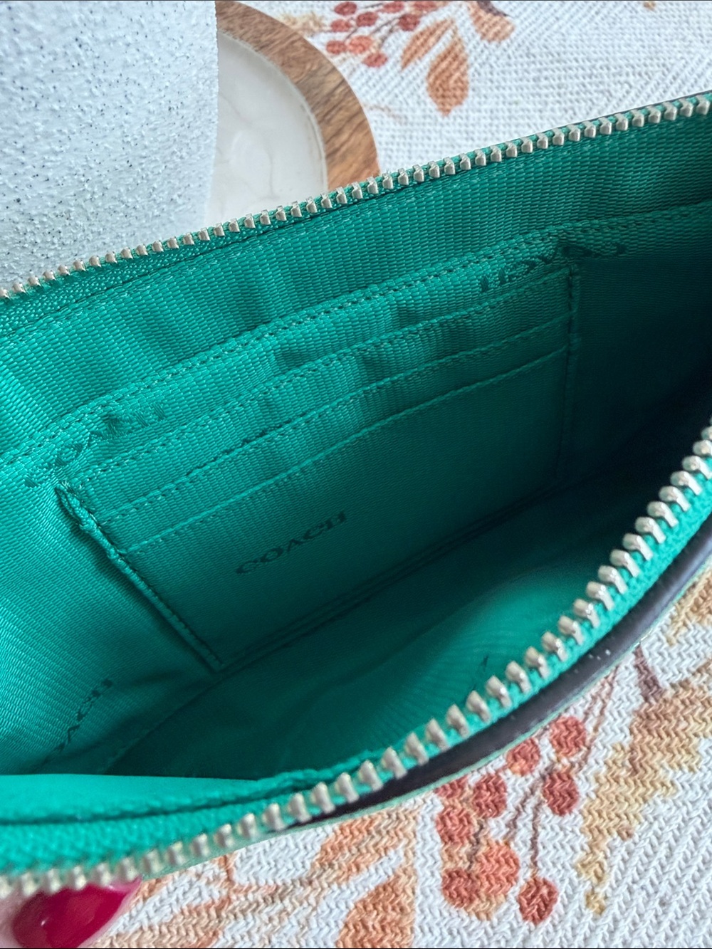 Coach Green Leather Chain Strap Crossbody - Picture 3 of 9